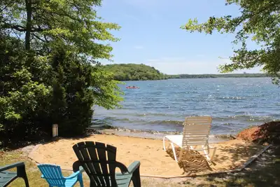 Image de Pond front with Private Beach and Central A/C