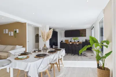 Image de Maison familiale 7 personnes à 150m de la mer