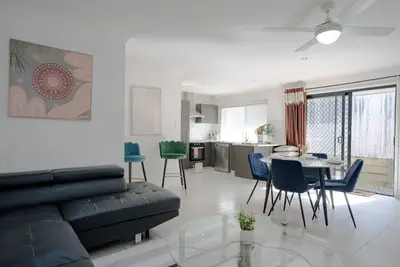 Image de Simple & Comfortable 2 bedrooms