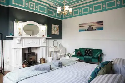 Image de Victorian Manor | Sleeps 17 | Near City Centre