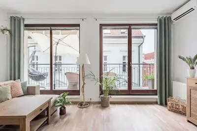 Image de Adorable City Centre Apartment, Balcony, Ac & Lift