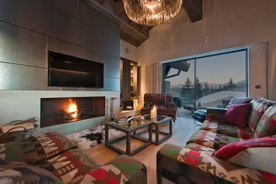 Image de Oriental Inspired Chalet in the Mountains