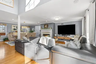 Image de Spacious 6-bedroom house in delightful Cape Cod with Saltwater pool & firepit