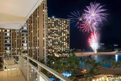 Image de Ilikai Two Bedroom, Two Bath Ocean View 8th Floor Corner