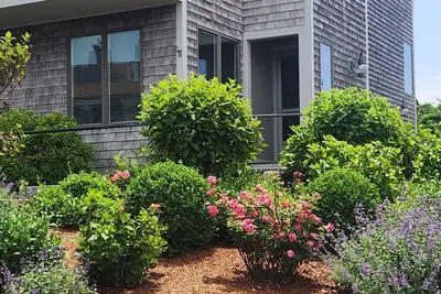 Image de Oceanfront 3br condo. Visit Hyannis for your Cape holiday! 1600 sq ft home!