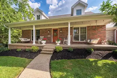 Image de Bourbon Trail Getaway on Quiet Cul-de-sac - minutes from I-71 - Sleeps 8