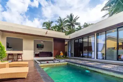 Image de Lovina stylish 2br pool villa with free breakfast!