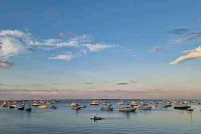 Image de Charming house with picturesque private beach in Plymouth