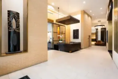 Image de New 2 bedroom/2 full bath Fully Furnished Apt. w/1-Free Parking & Promo Rates!