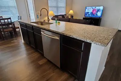 Image de Upscale & Fully Furnished