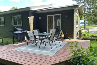 Image de Welcome to the Lake! Air-conditioning- Fibre internet- Lake Side hangs & Bonfire