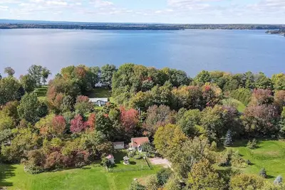 Image de Storybook Cottage in the Champlain Islands: Comfort and Serenity w/ Wi-fi & A/C