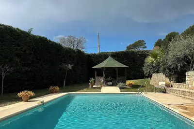 Image de Villa familiale Saint Donat, Piscine, détente