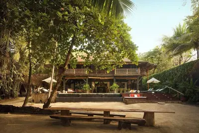 Image de Casa Dewa, unique luxury beachfront villa in Northern Santa Teresa