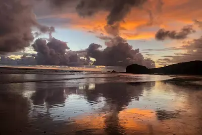 Image de Host Large Groups in these Stunning Neighboring Beachfront Villas