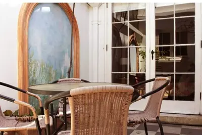 Image de Cozy and quiet Art Deco house in Providencia