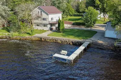 Image de PeT FrienDly, Renovated Lake Home W/ Gr8 SWIMminG