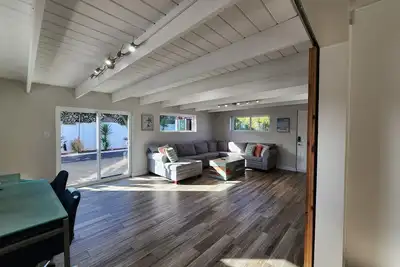 3-bedroom house in fabulous Oceanside 1 mile to beach