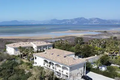 Image de Les Salins d'Azur • Terrasse • Proche de la plage
