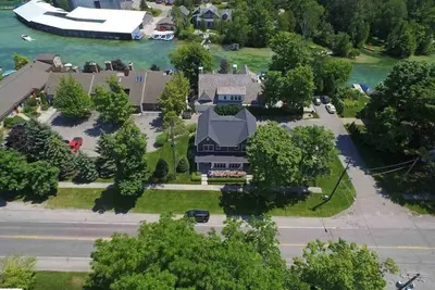 Image de 3-bedroom condo in delightful Leland with Dock Access!