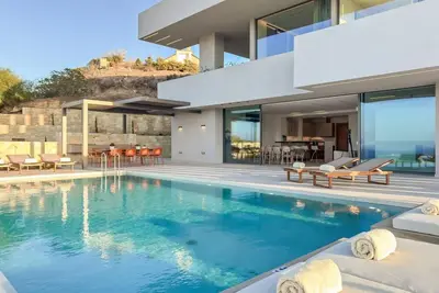 Image de Wonderful Kissamos Villa | Villa Aphrodite's Bliss | 5 Bedrooms | Breathtaking Sea Views | Private Outdoor Pool | Private Furnished Terrace | Peaceful Outdoor Ambiance | Prime Location