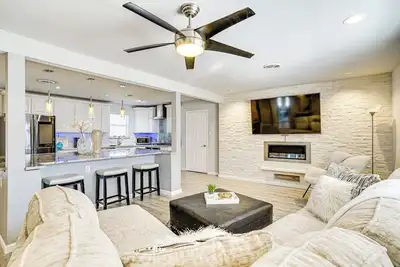 Image de Patio & Fenced Yard: Newly Renovated Hurst Home!