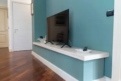 Image de 2 minutes walk from Galatea metro superb Apartment ideal for couples.