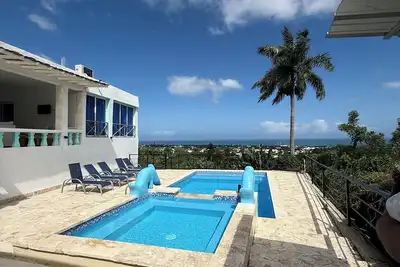 Image de Live the Dream – Luxury Villa with Pool & Breathtaking Views!