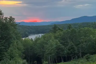 Image de Welcoming 3-bedroom 1. 5 bath chalet with WiFi in Wolfeboro