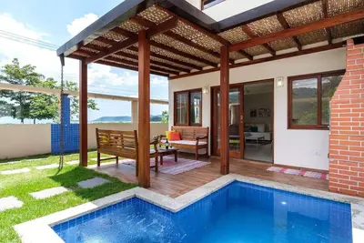 Image de Safira House. Beautiful 3 suite house in front of the sea with private swimming pool and Bbq area