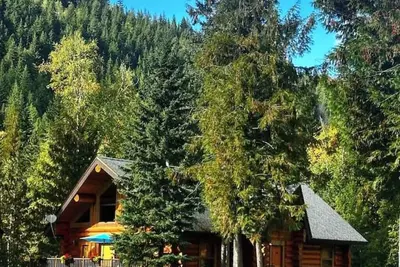 Image de Spacious 3 bed 3 bath Log Cabin Home