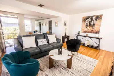 Image de Stylish 3br Oasis, Free Parking, Near Disneyland & Downtown La