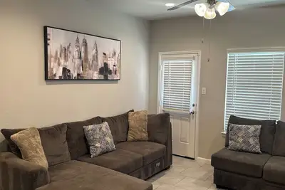 Image de Spacious 3-bedroom house with Jacuzzi in Richmond