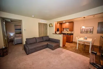 Image de Quiet 1 Br with Full Kitchen and Huge Yard