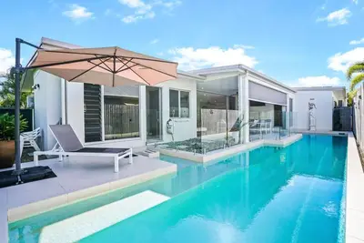 Image de Bluewater Escape at Harbour Drive- Luxury Coastal Retreat with Private Pool | Family & Pet-Friendly