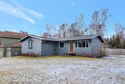 Image de Beautiful South Anchorage 5-bedroom house with Hot Tub