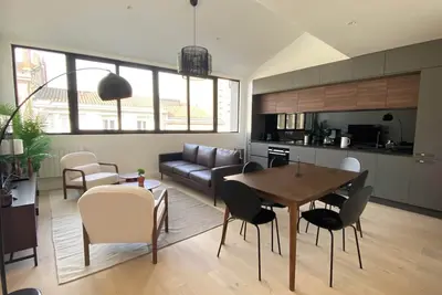 Image de Duplex prestigieux au cœur du Triangle d’Or