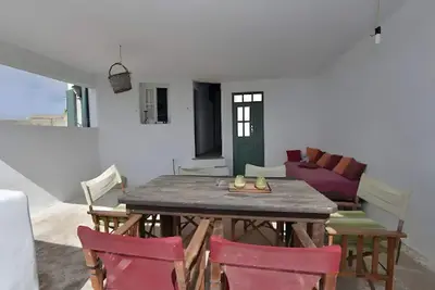 Maison de vacances 'Nikos - Tinos - Arnados' avec vue sur mer et terrasse partagée