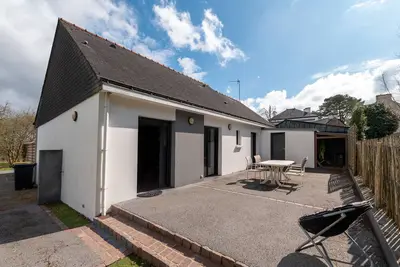 Image de Maison de vacances 'La Maison De Toulbadeu' avec terrasse et jardin privé