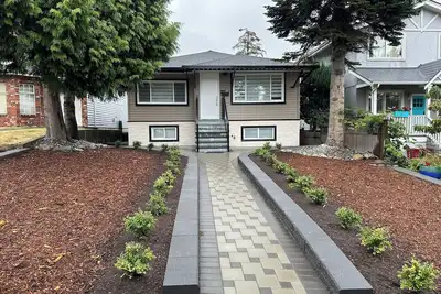 Image de Two Bedroom/One Bathroom Pet Friendly Home with Backyard & Patio