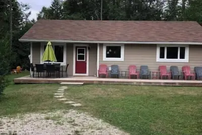 Image de Black's Point Bliss is rural escapism at its best.