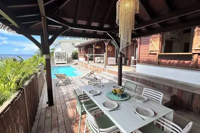 Villa T4 piscine privée vue mer et accès mer
