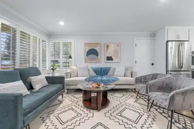 Image de Charming Home in Bellevue – Near Downtown!