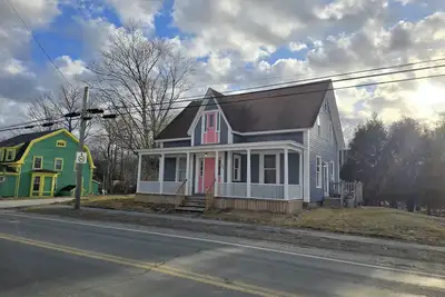 Image de Scenic Shelburne home. Central location close to Shelburne Harbour.