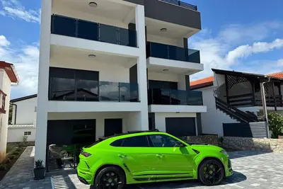 Image de Appartement de deux chambres avec la terrasse et la vue sur le mer Vir (A-24072-a)