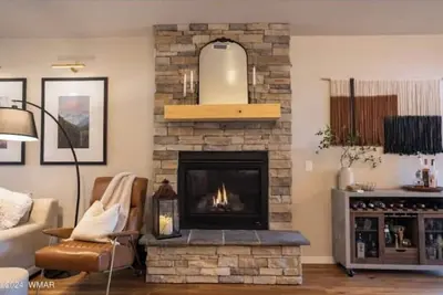 Image de Luxury by Rainbow Lake