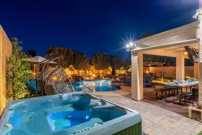 Image de 6 Br Wonder Sc w/ Heated Pool, Game Room, and Hot Tub