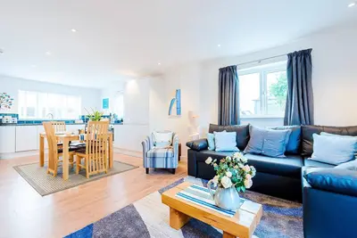 Image de Fistral Palms 2 is a beautifully designed two-bedroom cottage