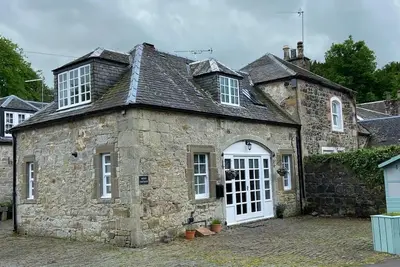 Image de Character Cottage on Peaceful Private Estate