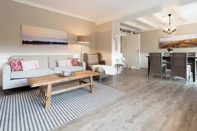 Image de Bright 3-room holiday apartment on approx. 100 m² for up to 4 people in Westerland